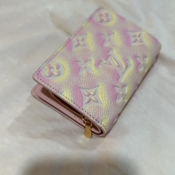 Louis Vuitton Monogram Stardust collection zippy wallet 2022. - Picture 6 of 6